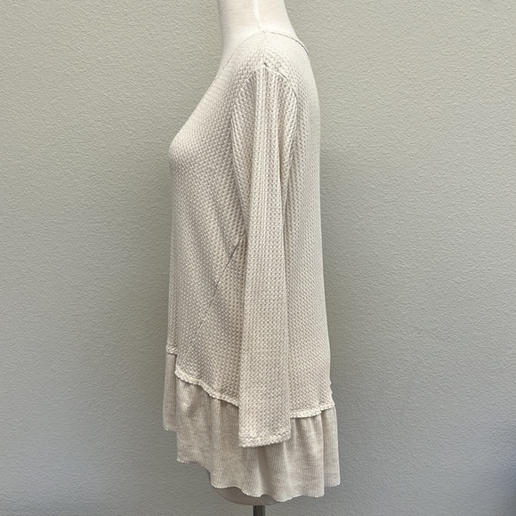 🥳HP🥳 Mesh + Lace Waffle Peplum Thermal Pullover Top - Picture 6 of 10